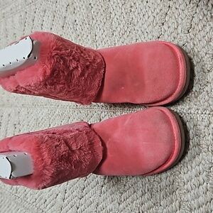 Koolaburra Girls Sz 2 Pink boots  Gently Used